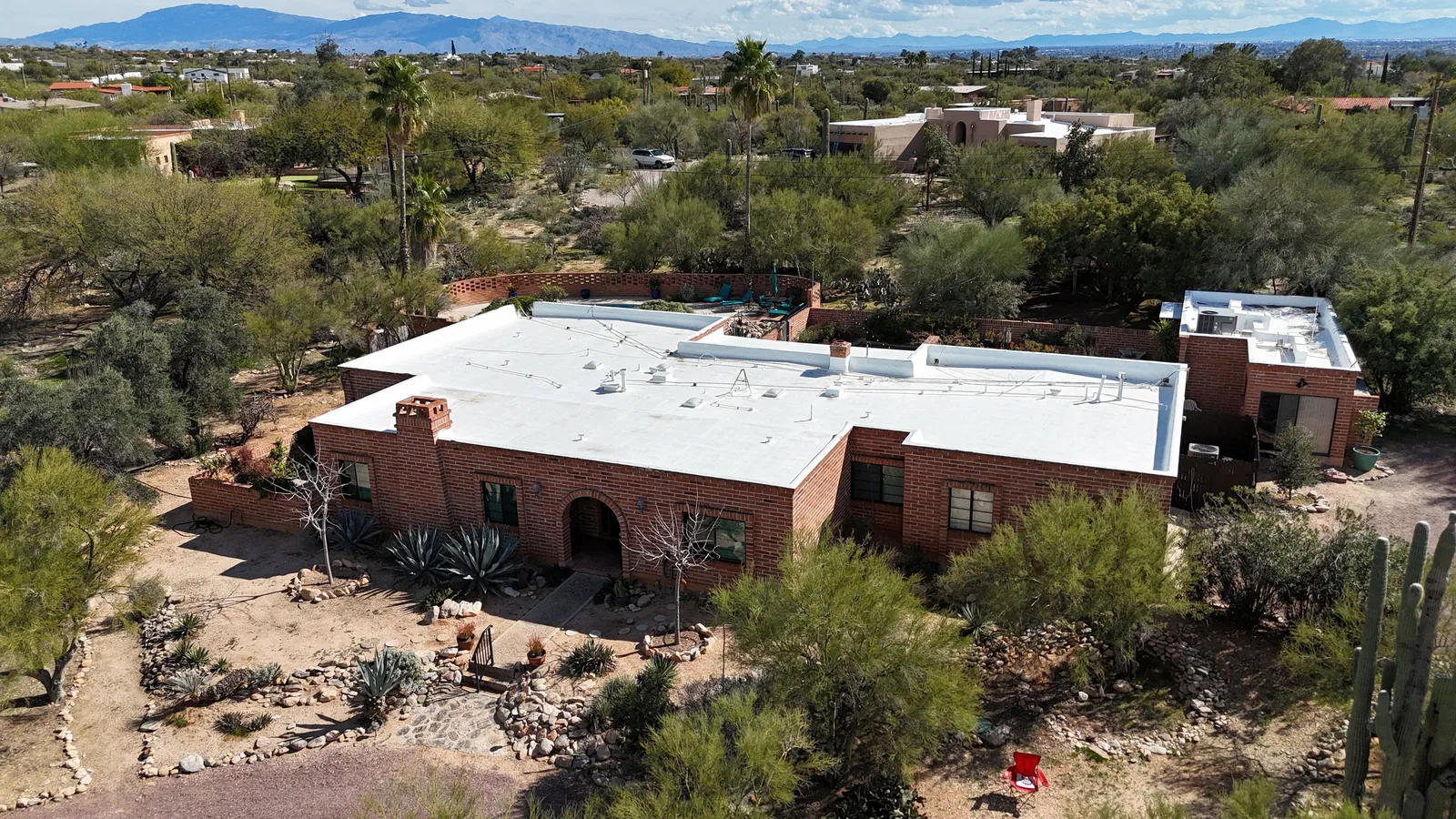 FBI releases description of suspect in Nancy Guthrie disappearance, raises reward for information