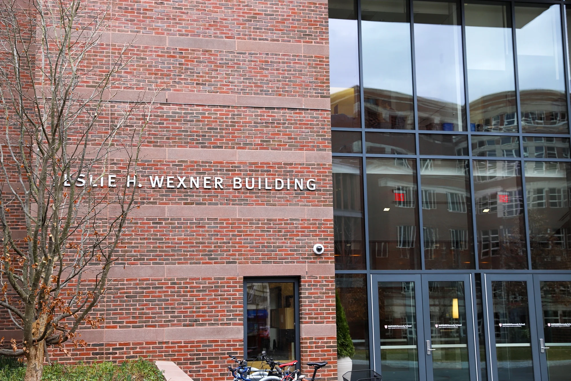 Les Wexner Named as Possible Epstein Co-Conspirator in DOJ Files