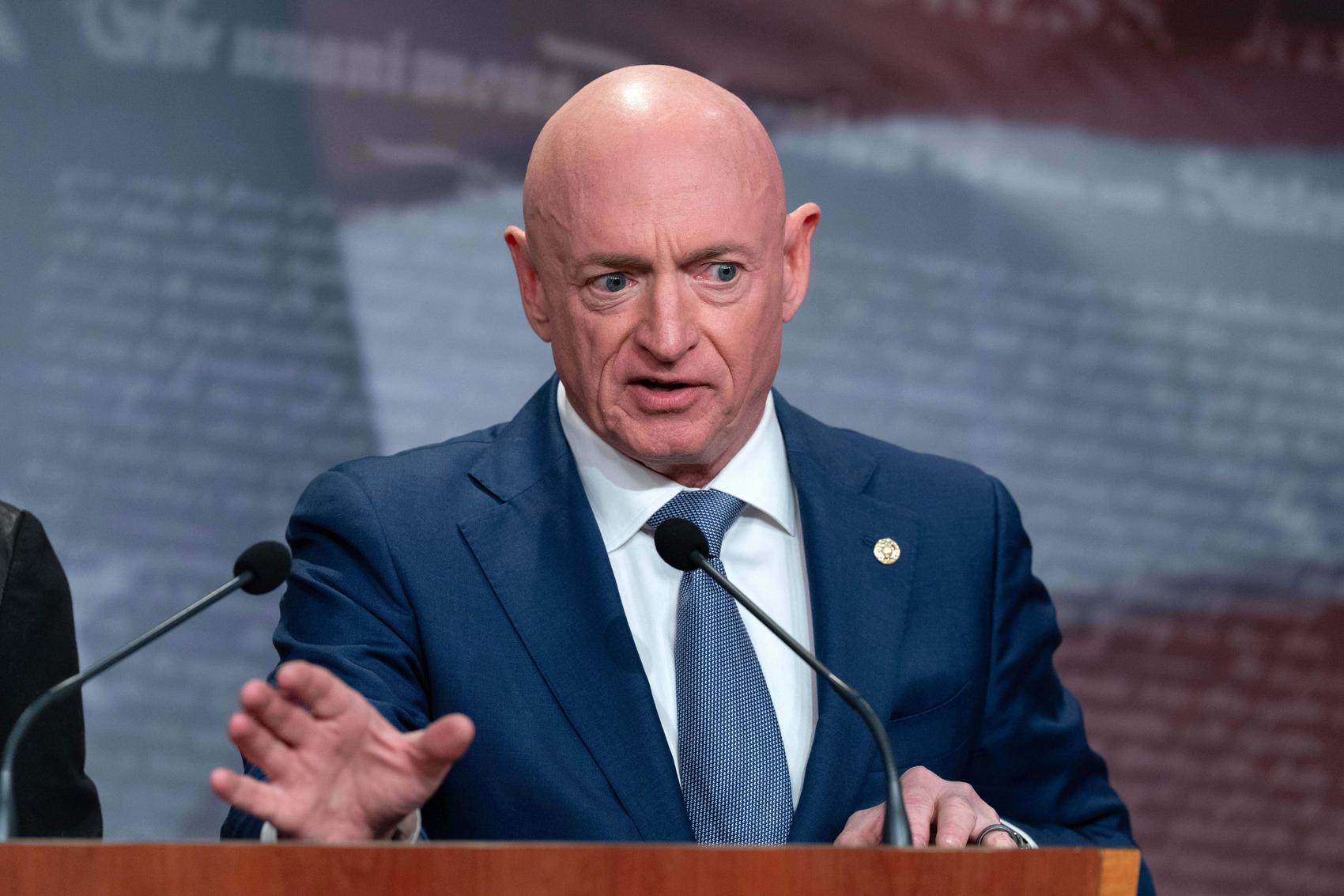 Judge blocks Hegseth, Pentagon bid to punish Mark Kelly over ‘illegal orders’ video
